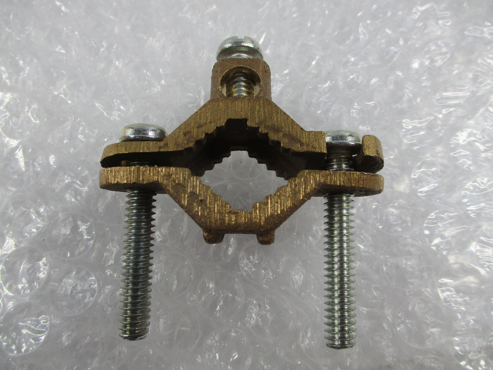 THOMAS & BETTS J 0000110300 GROUND CLAMP NSNP