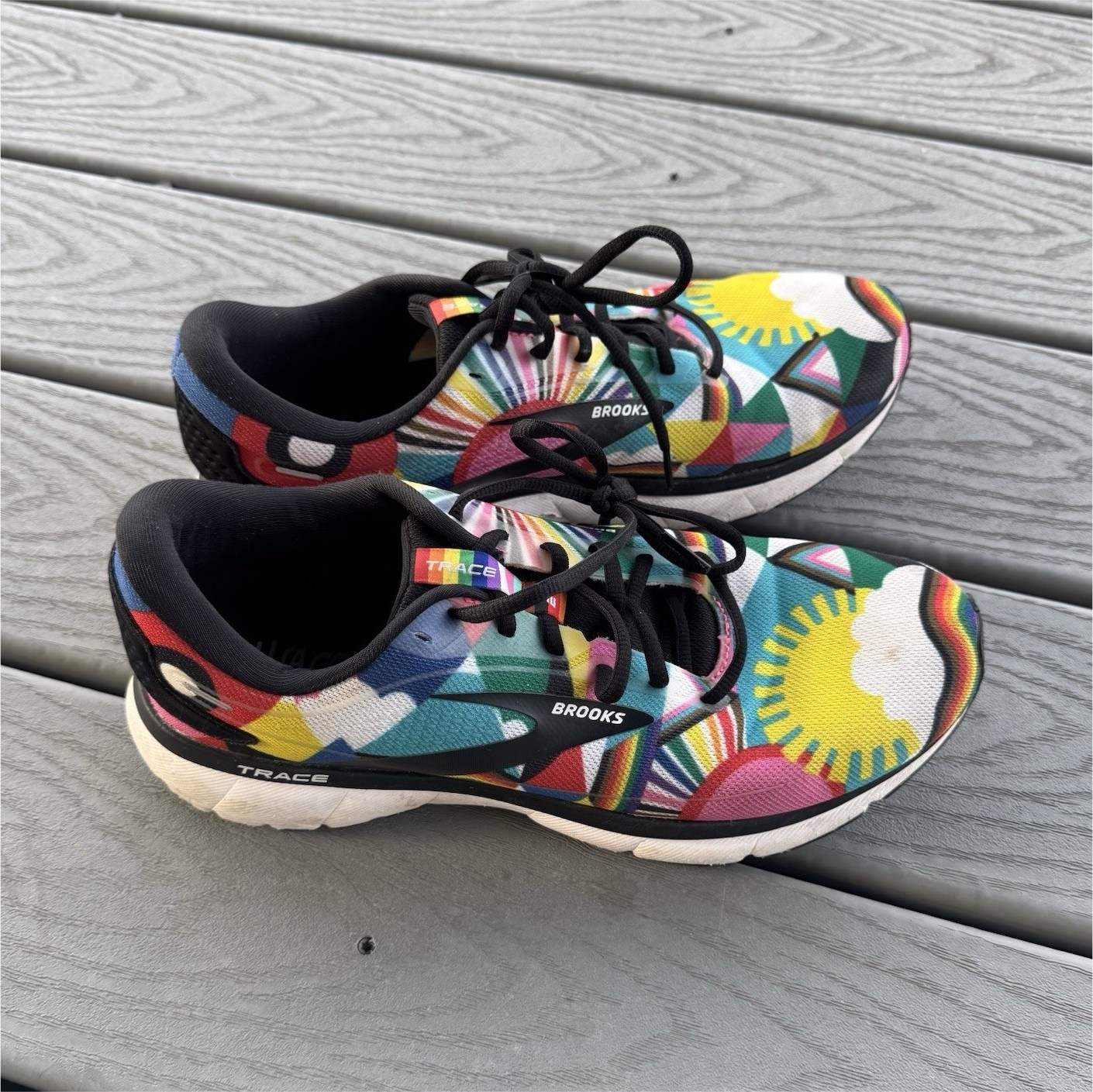 Brooks Trace 2 Lisa Congdon Rainbow Running Shoes Women’s Size 10