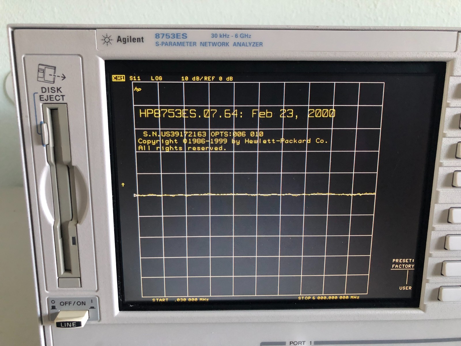 HP/Agilent 8753ES 30kHz-6GHz Network Analyzer S-Parameter Option:006/010