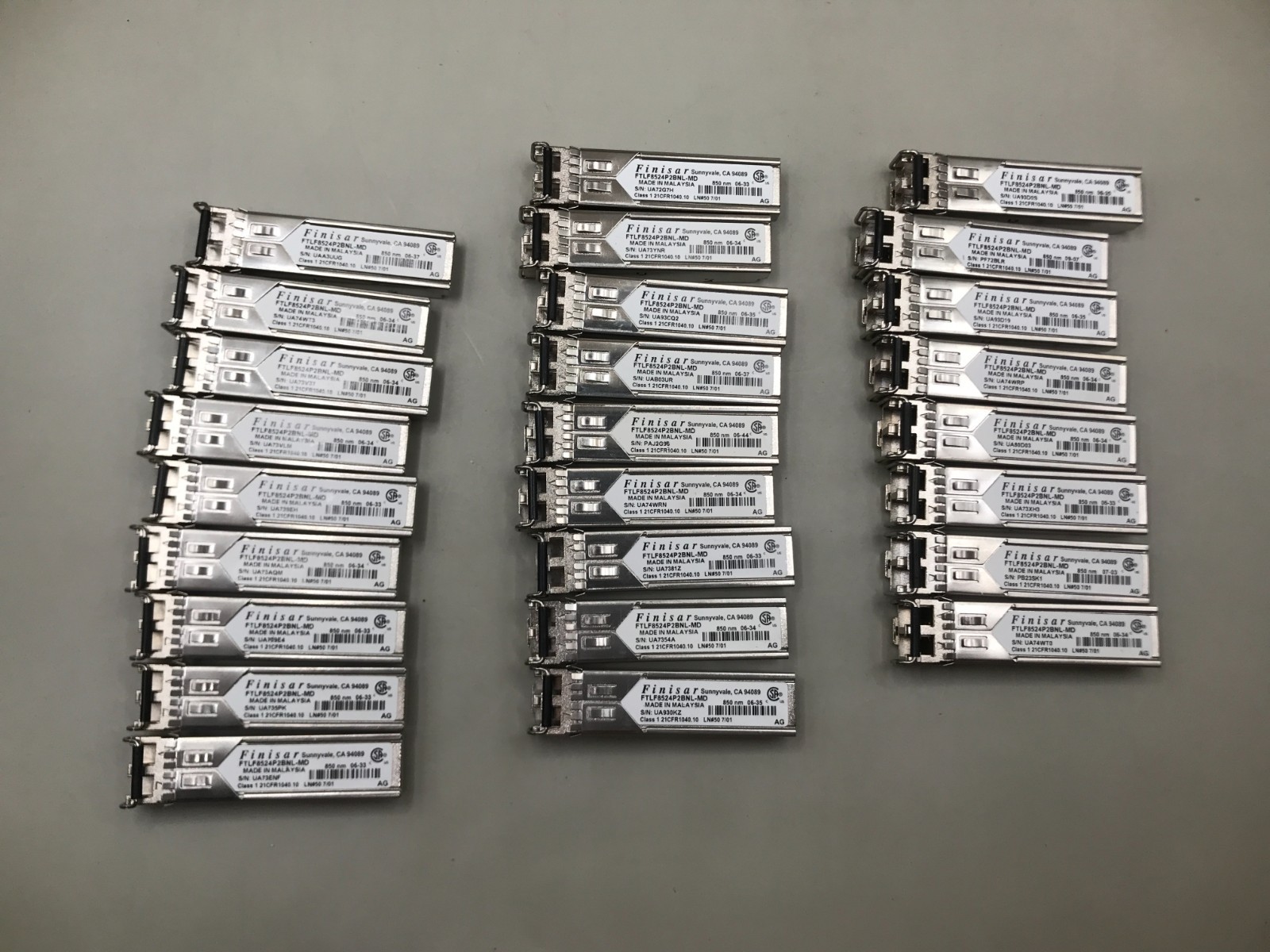 LOT OF 26 FINISAR LOT OF 10 FTLF8524P2BNL-MD FIBRE CHANNEL OPTICAL TRANSCEIVER