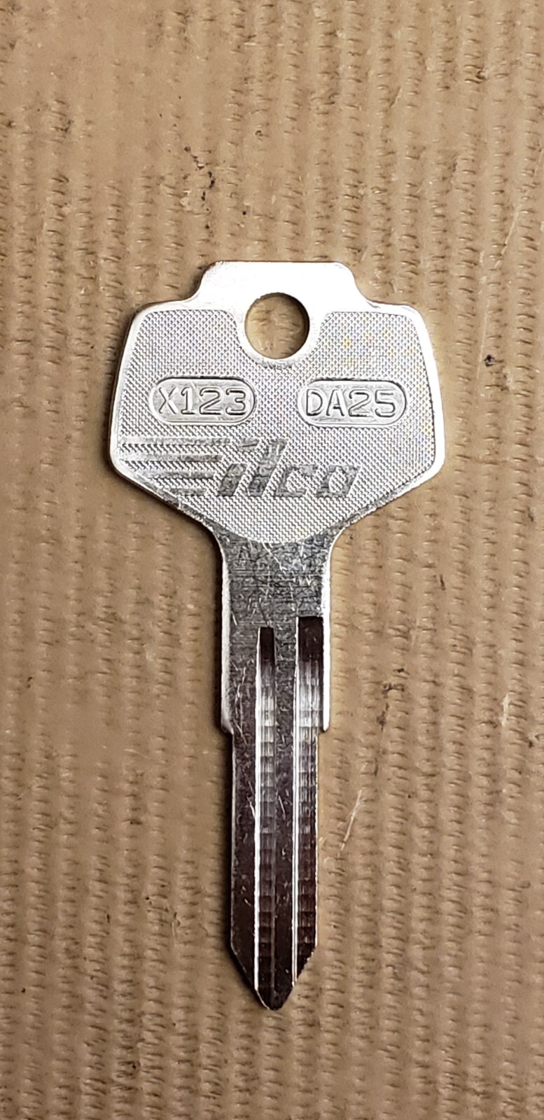 Ilco - NISSAN SUBARU - X123 - DA25 - Key Blank