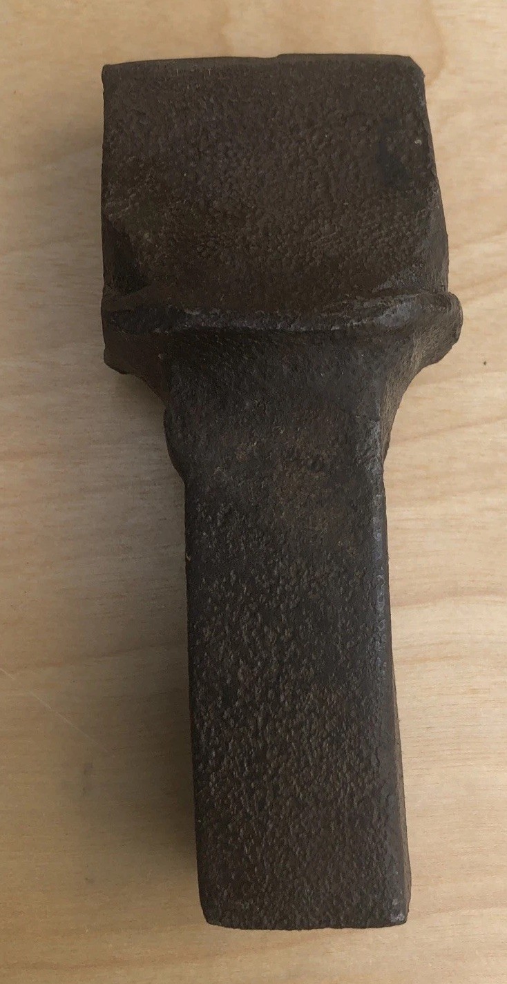 VINTAGE BLACKSMITH'S ANVIL CUT OFF HARDY WITH 7/8 INCH WIDE SHAFT FOR YOUR ANVIL