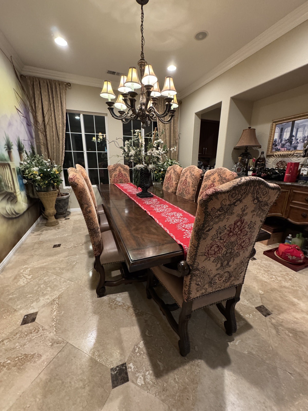 Dining Table set All Solid Wood. Table Extendable With 8 Chairs