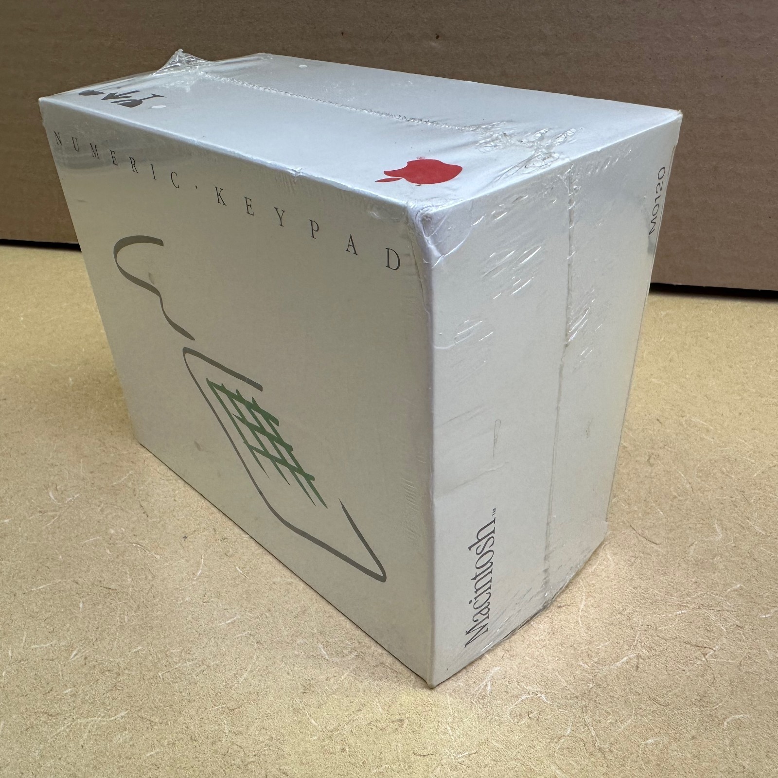 SEALED BOX _ NUMERIC KEYPAD for Apple Macintosh - RARE Vintage