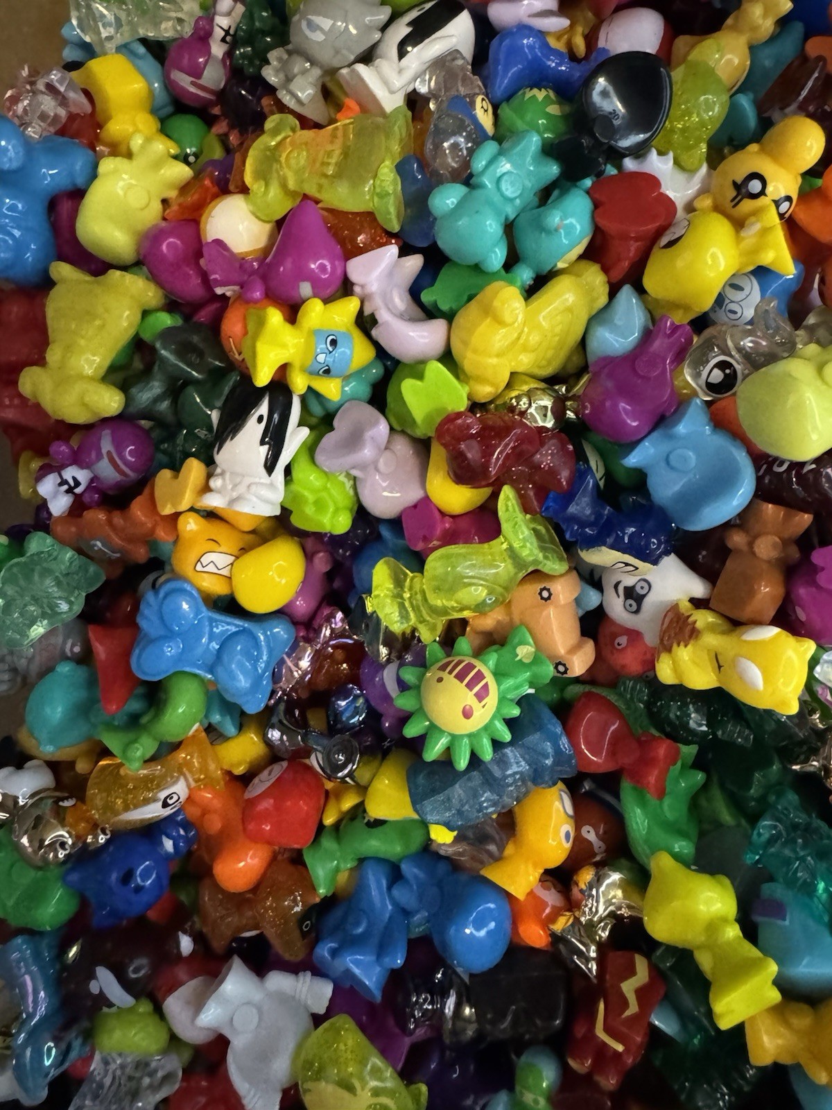 50 Random Gogos Crazy Bones Lot