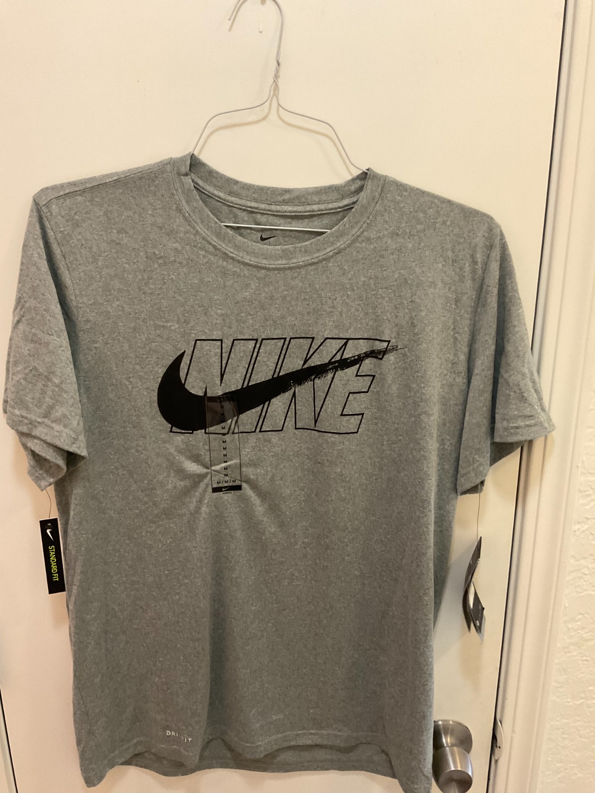 The Nike Tee Nike Dri-Fit Cotton tee *Medium*