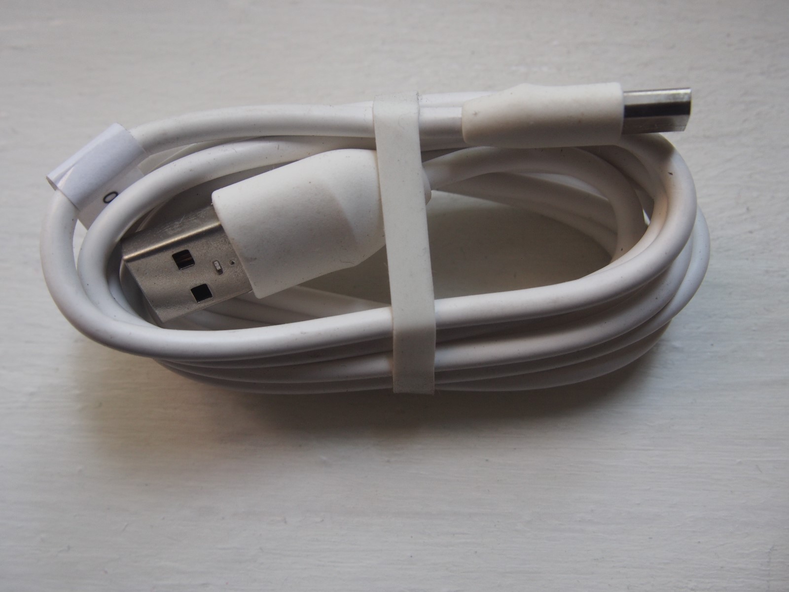 Original HTC T-Mobile myTouch 3G USB Cable (White) 73H00316-00M