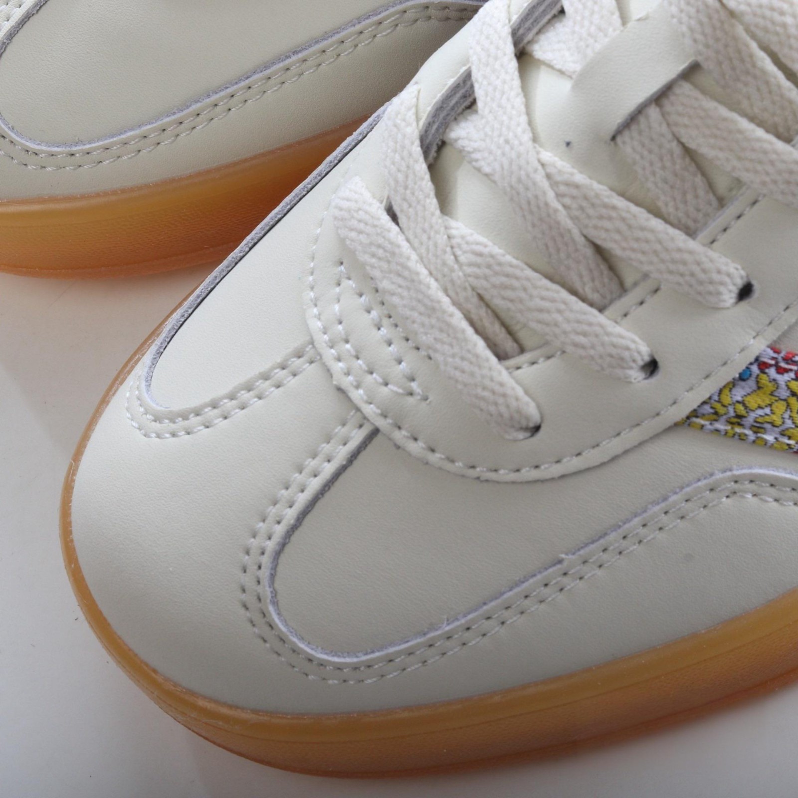 Liberty London x adidas Gazelle Indoor Floral Embroidery Off White JH7370 Women