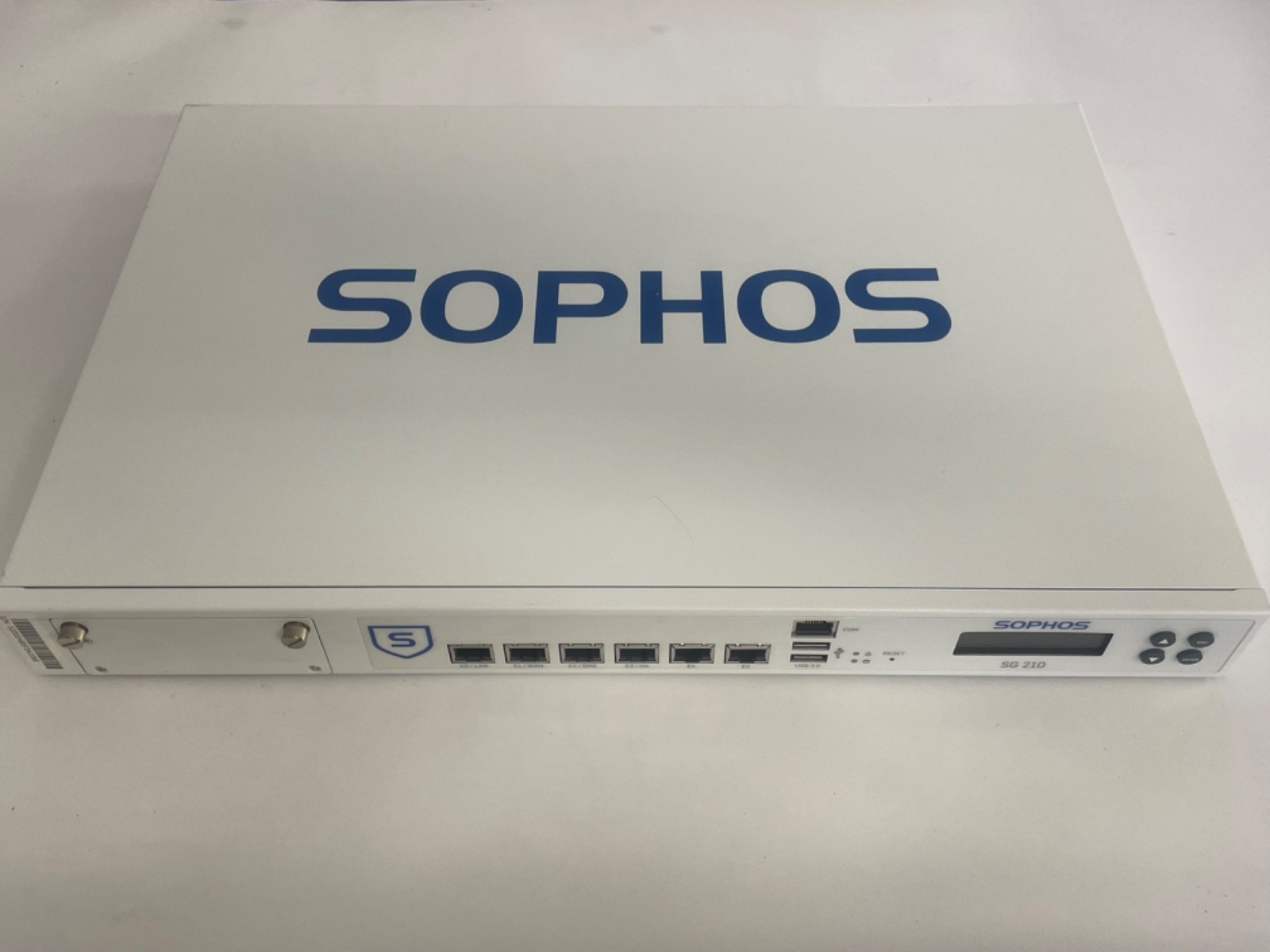 Sophos SG 210 Rev. 3 Firewall Network Security Appliance