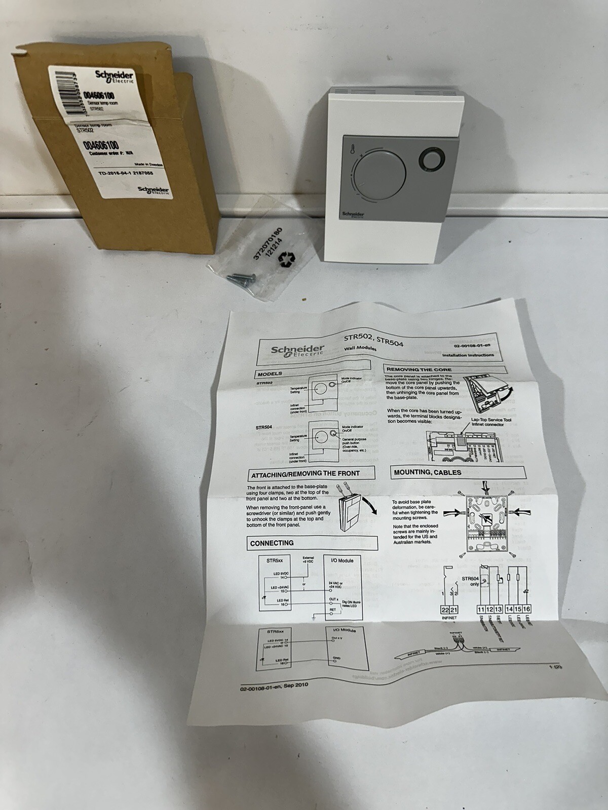 Schneider STR Room Temperature Sensor STR505 004606100