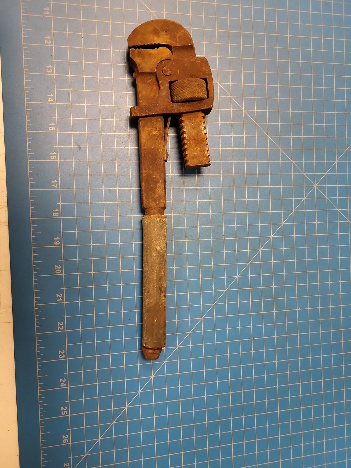 Vintage Pipe Wrench Plumbing Tool Heavy Duty Adjustable Jaw Steel Handle 12 Inch