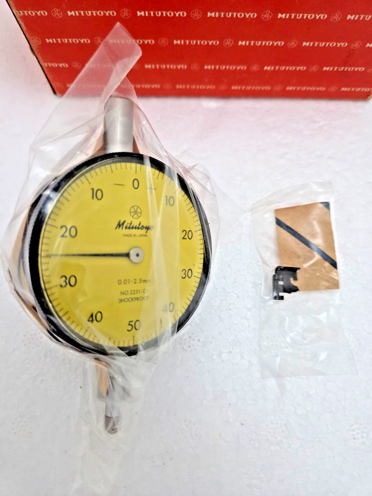 Mitutoyo 2231-01 Dial Indicator 0.01-2.5mm Graduation Shock Proof Made In Japan