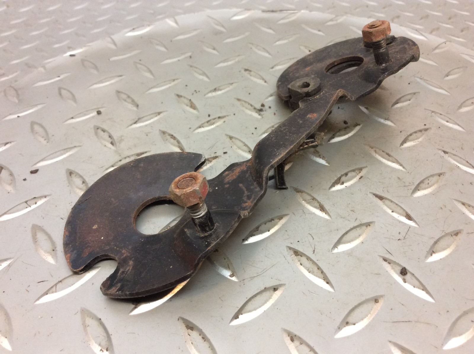1972 72 Yamaha DS7 250 Gauge Mount Bracket Support Bent