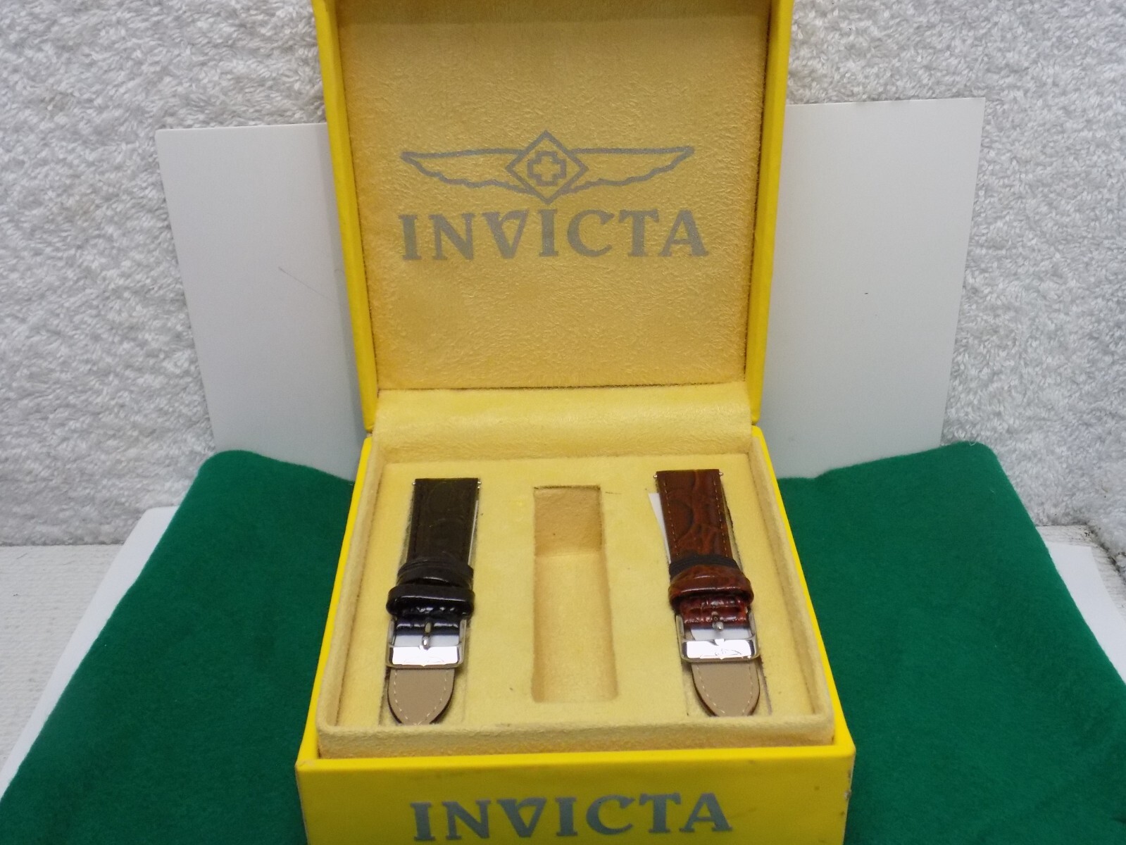 INVICTA YELLOW / SILVER WATCH BOX / TWO LEATHER BANDS