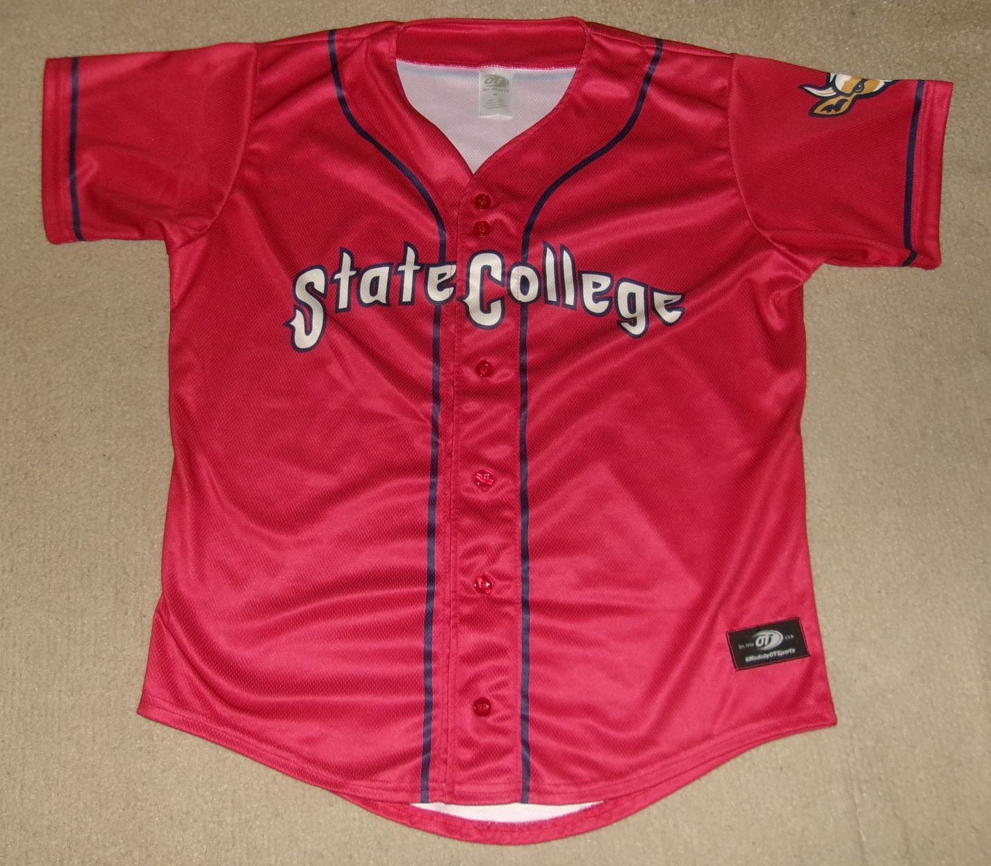 Very Rare AUTHENTIC Heavy STATE COLLEGE SPIKES Red BUTTON-DOWN JERSEY M/Medium