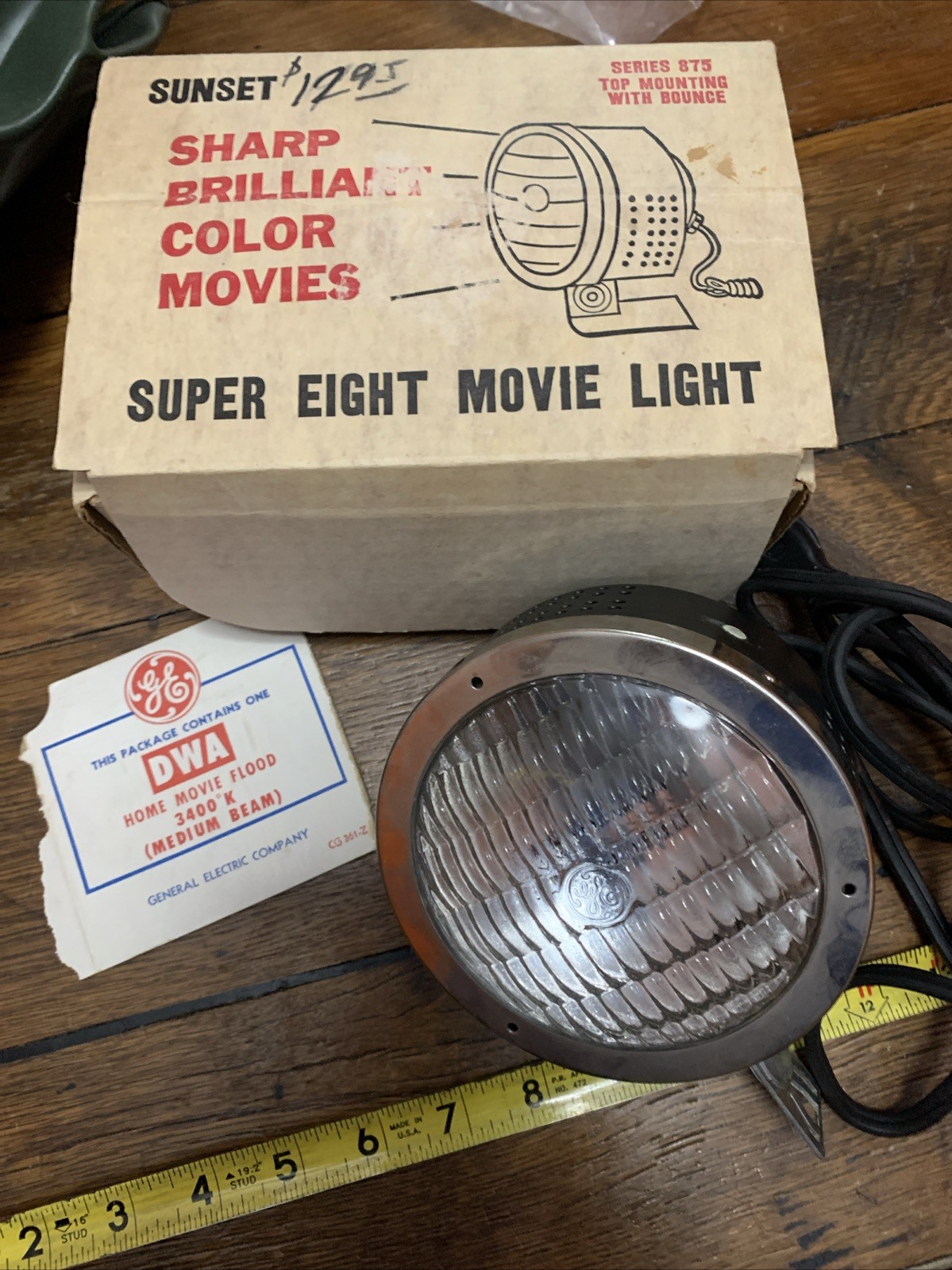 Vintage 4 1/4" sunset super 8 movie light Series 875 Tested - Works