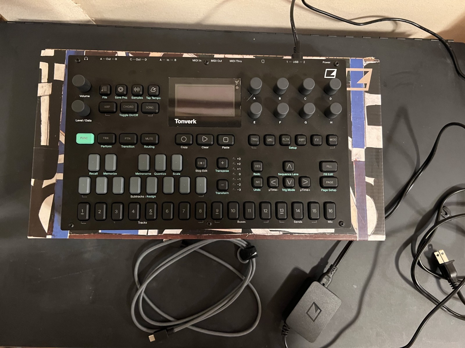 Elektron Tonverk Polyphonic Multisampler and Audio Processor