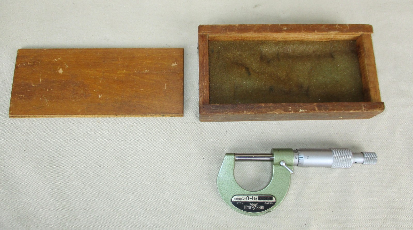 Toyo Seiki 0-1" 0.0001 Resolution Micrometer with Steel Tips in Box