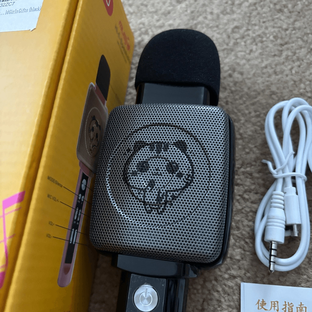 Karaoke Handheld N20 Hi-fi Speakeke Black Microphone *Open Box*