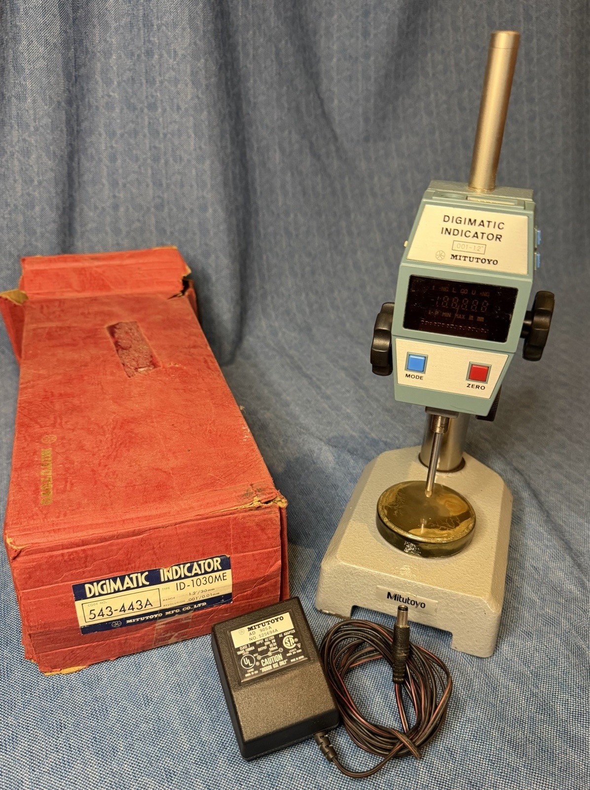 MITUTOYO Lot 543-433A Digimatic Indicator W/Box & 7004 Stand (Tested-Working)