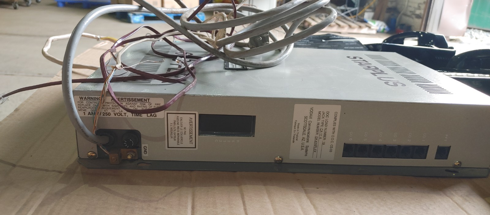 Vodavi STARPLUS 616FLEX Phone System, including 6 phones