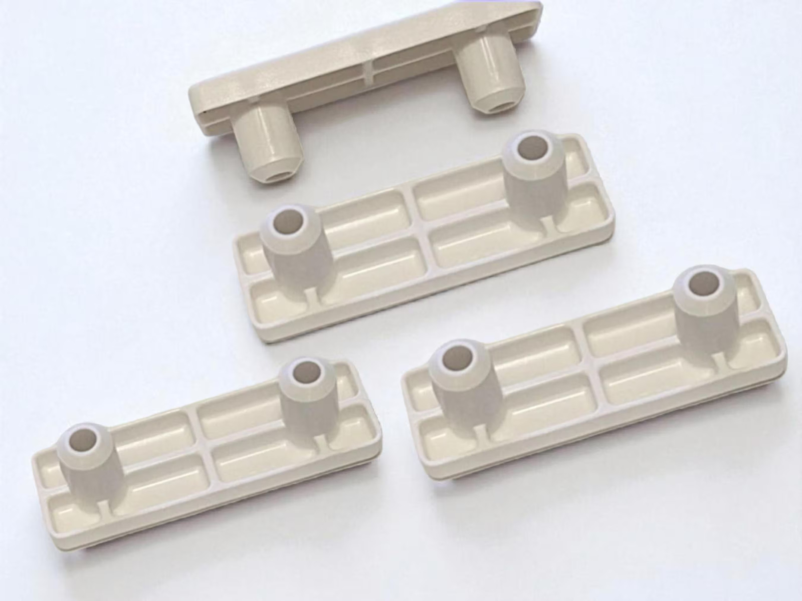 106043 x 4 IKEA White Plastic Feet for SMASTAD High Bed