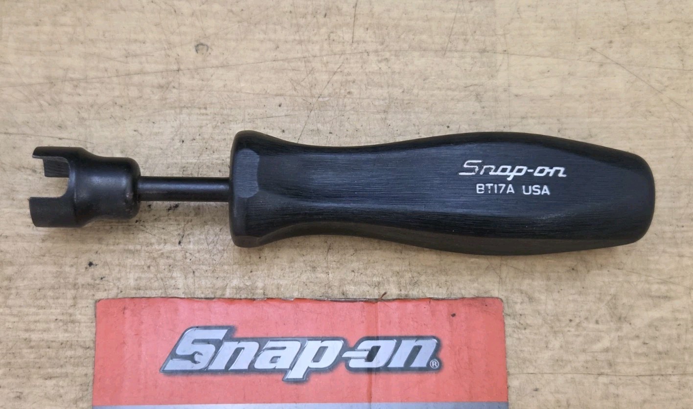 Snap On BT17A - Black Hard Handle Retainer Spring Tool