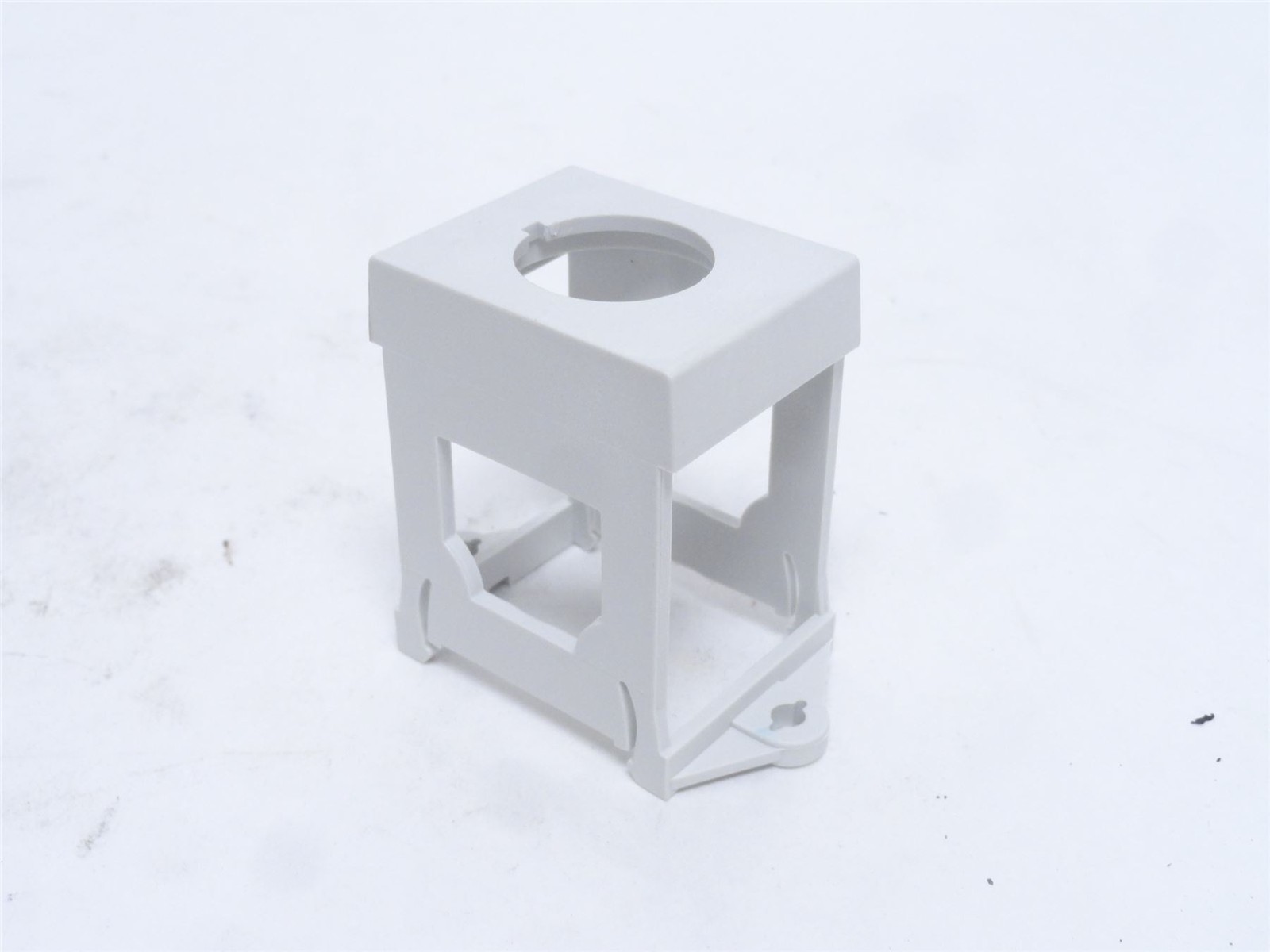 249130 New-No Box; Eaton M22-IVS DIN Rail Mounting Adapter 17-24096; Size: 22mm