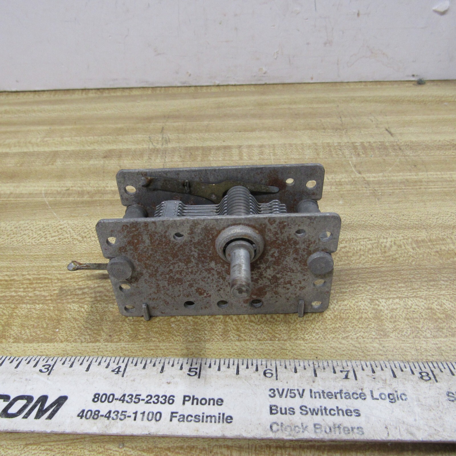 VARIABLE CAPACITOR 375 pF 11 to 374 pF