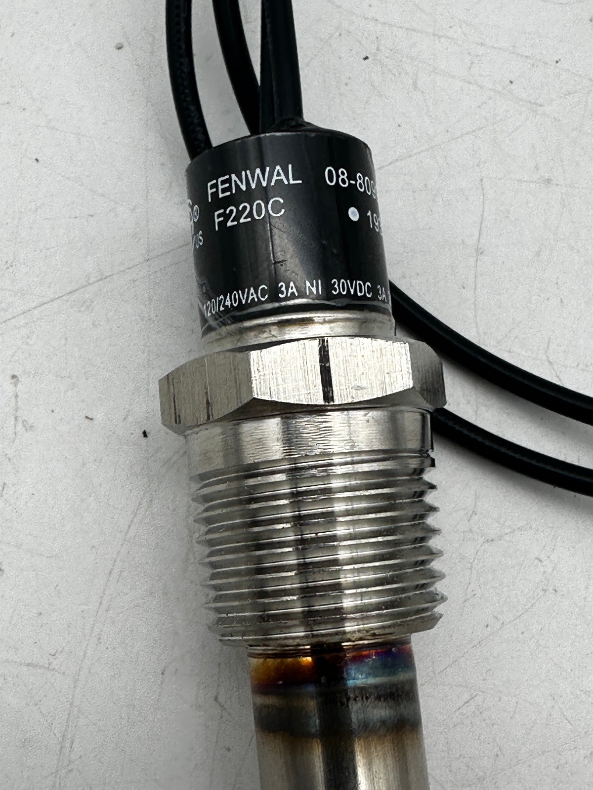 NEW! - Fenwal 08-809961-009 Temperature Switch Sensor 120/240VAC 3A - Open Box