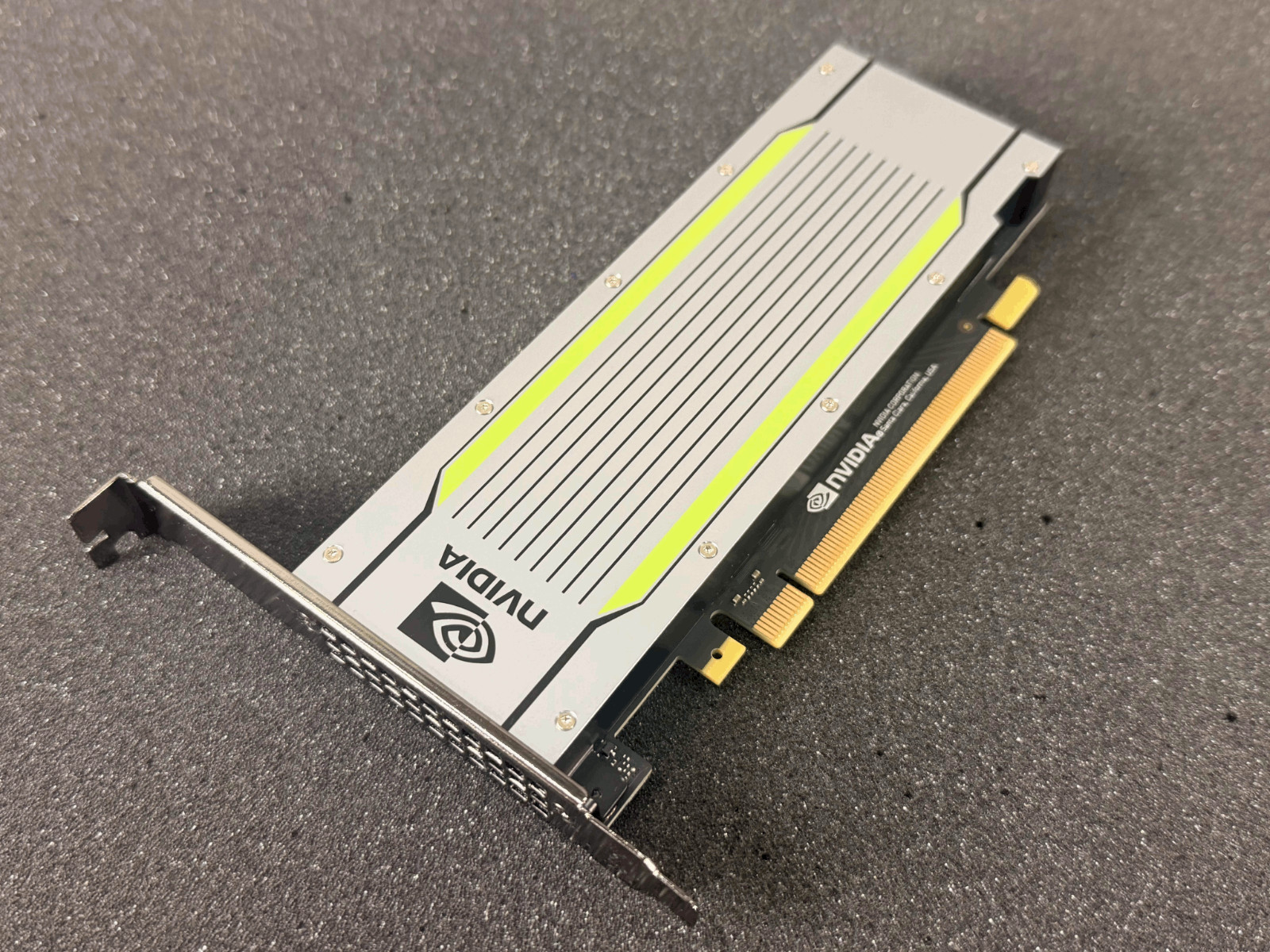NVIDIA Tesla T4 16GB GDDR6 PCIe 3.0 x16 GPU - 699-2G183-0200-211F - PG183