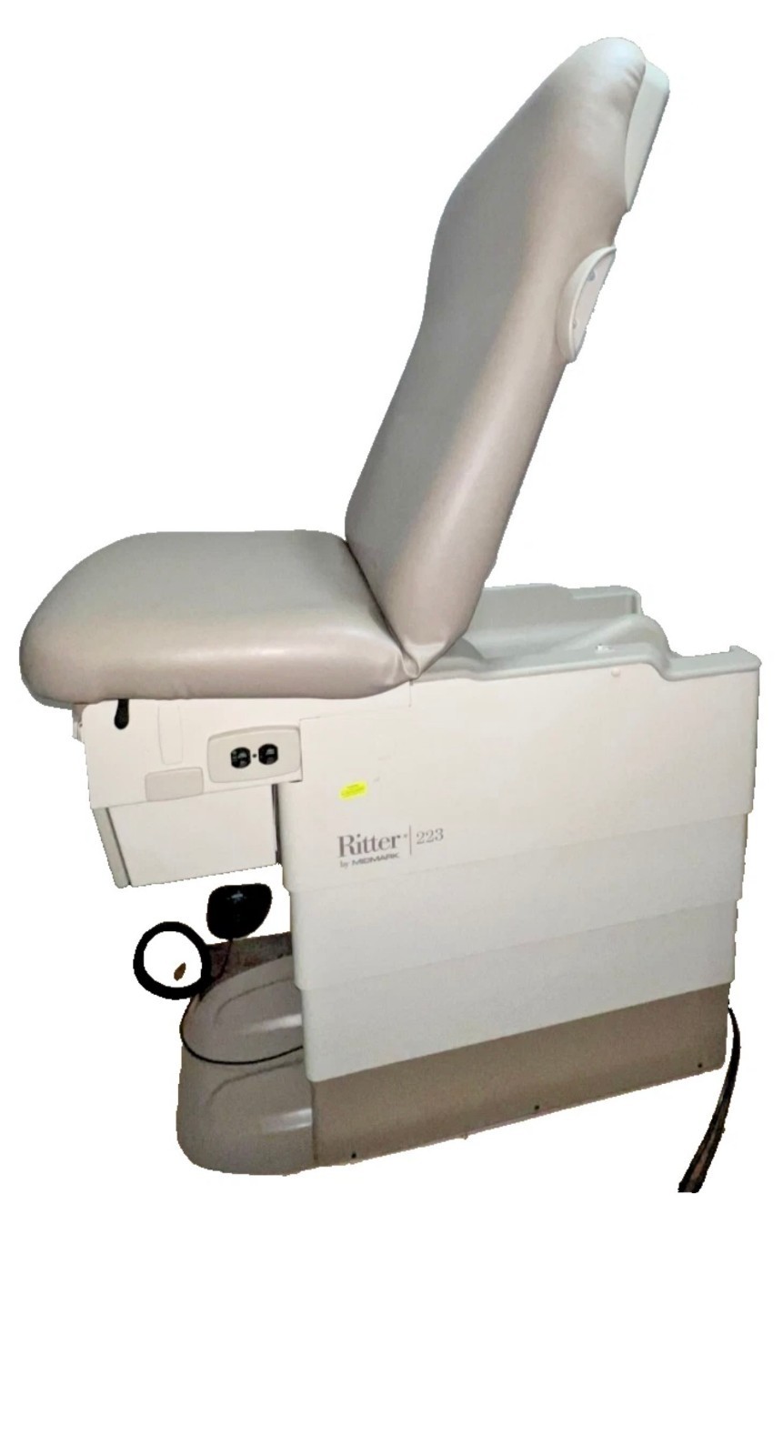 Midmark Ritter 223 Power Exam Table – FREE DELIVERY WITHIN 50 MILES