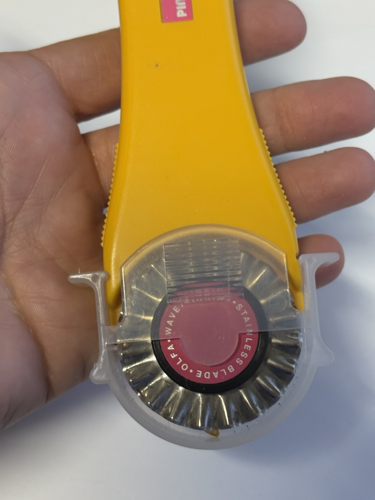 Olfa Pinking Sewing Shears Cutter yellow Stainless blade Tool Used