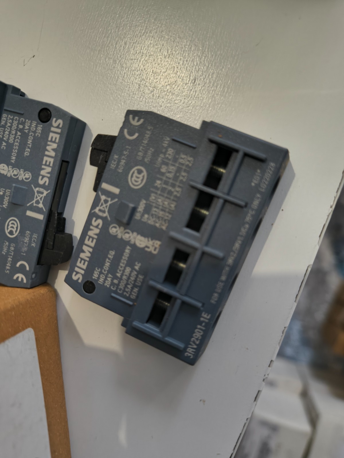 3RV29011E 1PCS New original Siemens 3RV2901-1E  Fast shipment