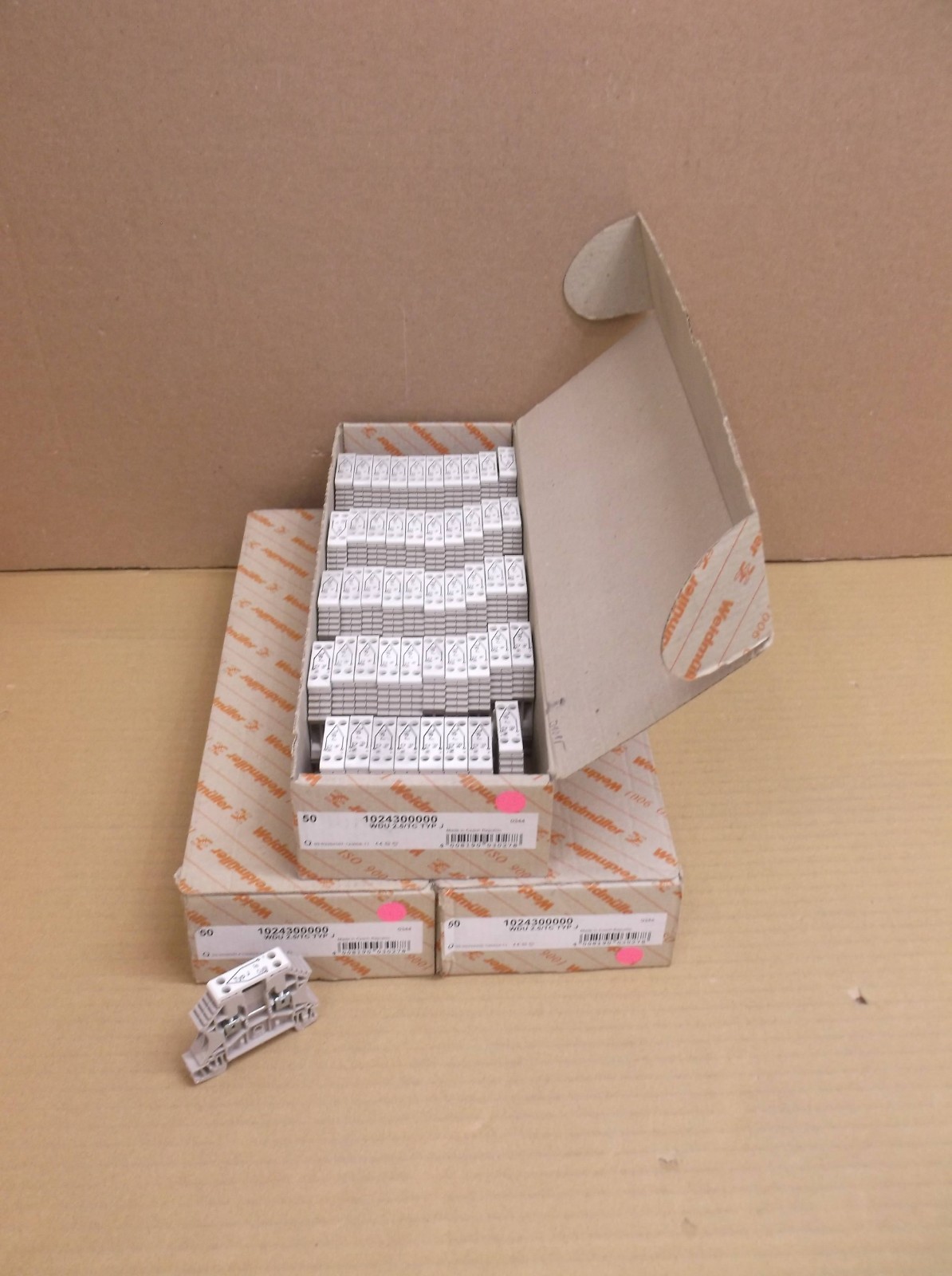 Quantity 49) WDU 2.5/TC TYP J Weidmuller NEW Type J Terminal Blocks 1024300000