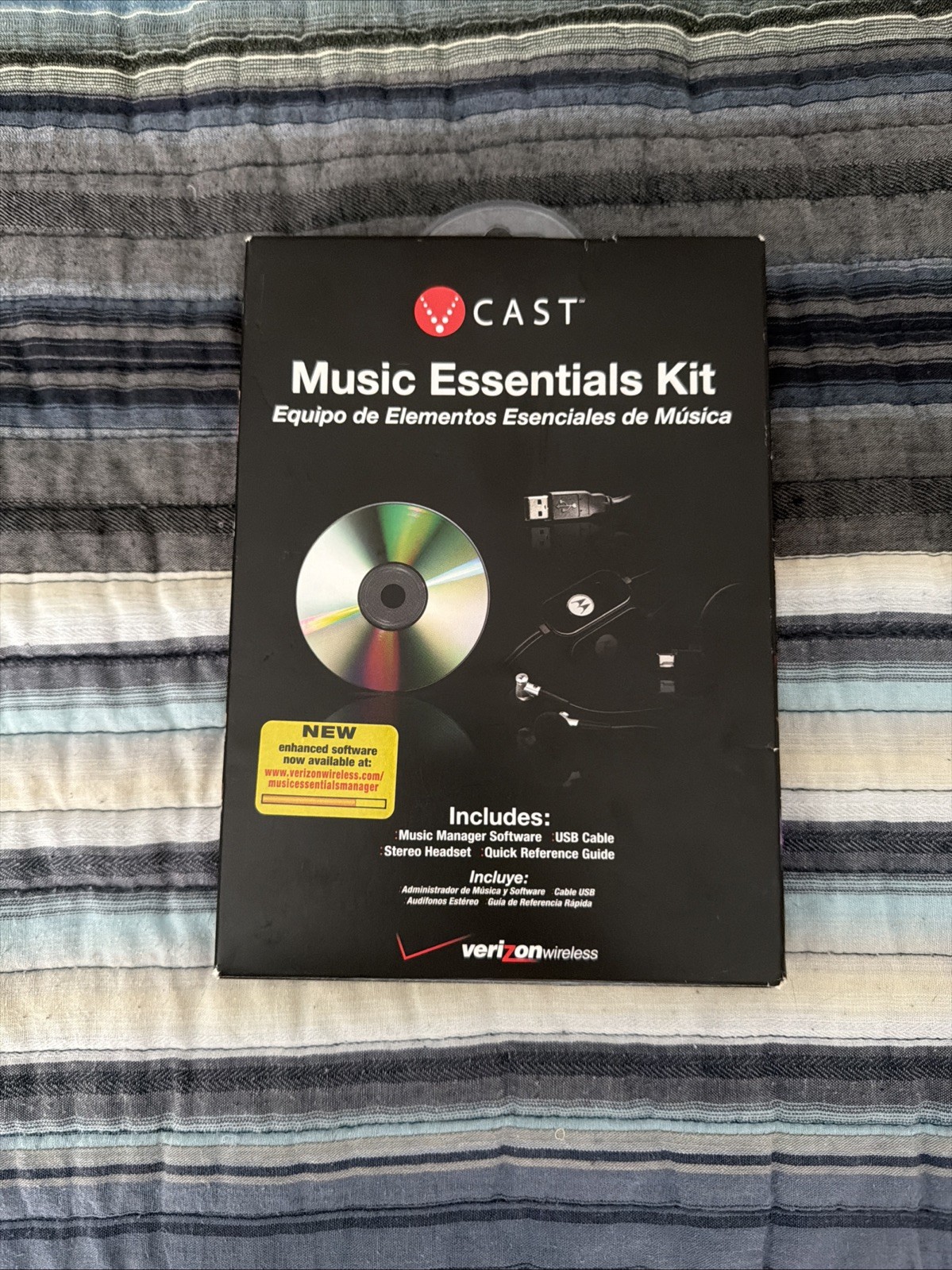 Cast Music Essentials Kit Music Manager Stereo Headset USB Cable Complete in Box