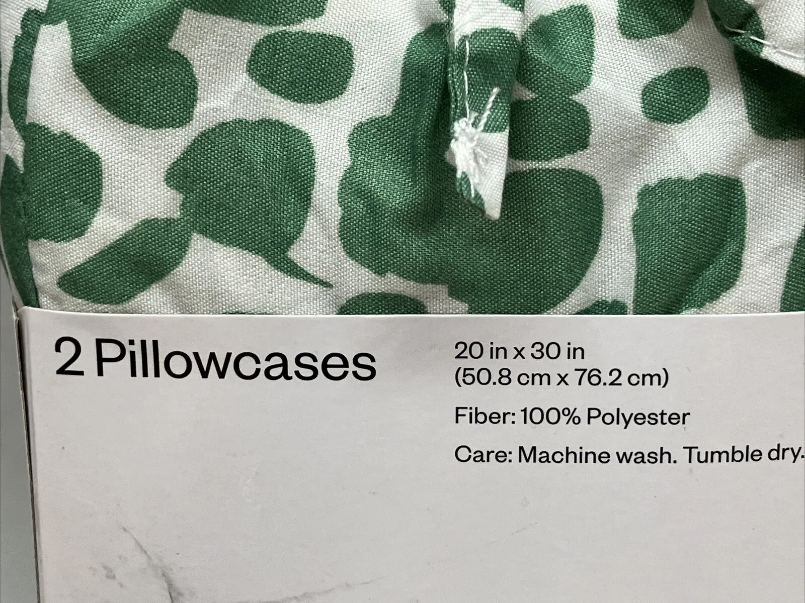 Okeo-Tex Room Essentials 2 Standard Microfiber Pillowcases Wrinkle Resistant BN