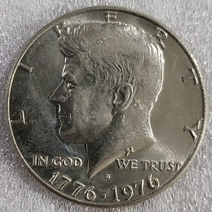 1976 D KENNEDY HALF DOLLAR  AVERAGE CIRCULATED *A505
