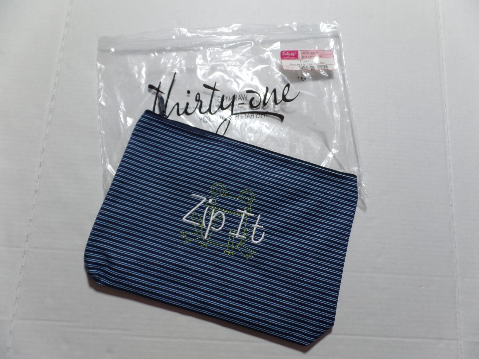NEW THIRTY-ONE ZIPPER POUCH BLUE SAILOR STRIPE W/ "ZIP-IT" GREEN FROG DEISIGN