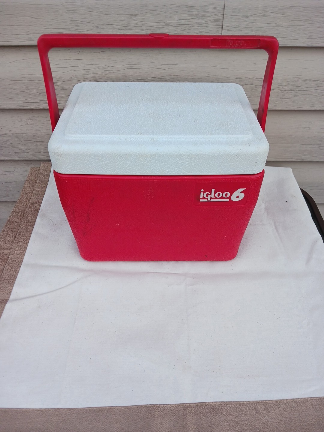 Igloo Personal 6 Cooler