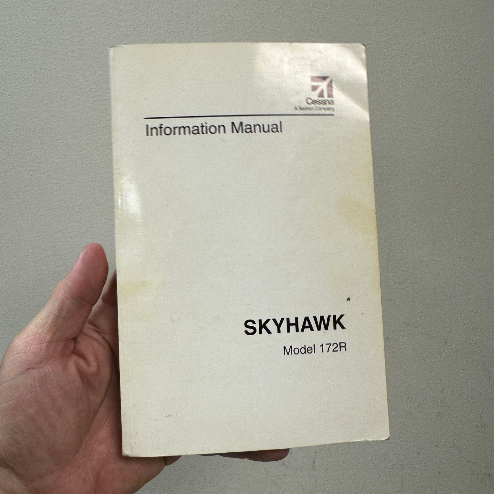 CESSNA Skyhawk Model 172R Information Manual 1996