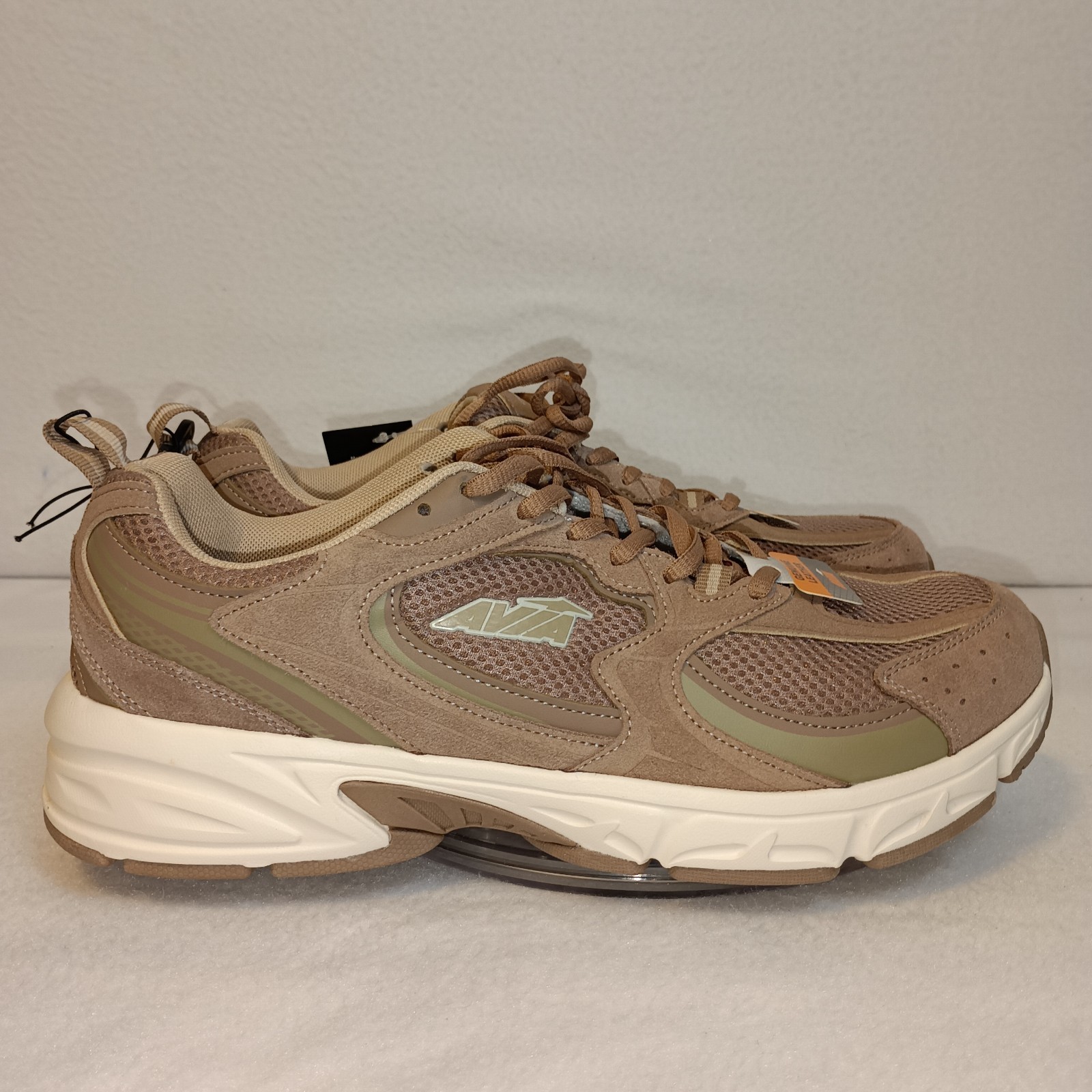 Men’s Sz 9.5 & 11.5 Tan Brown Walking Sneakers Mesh Comfort Shoes NWT Avia
