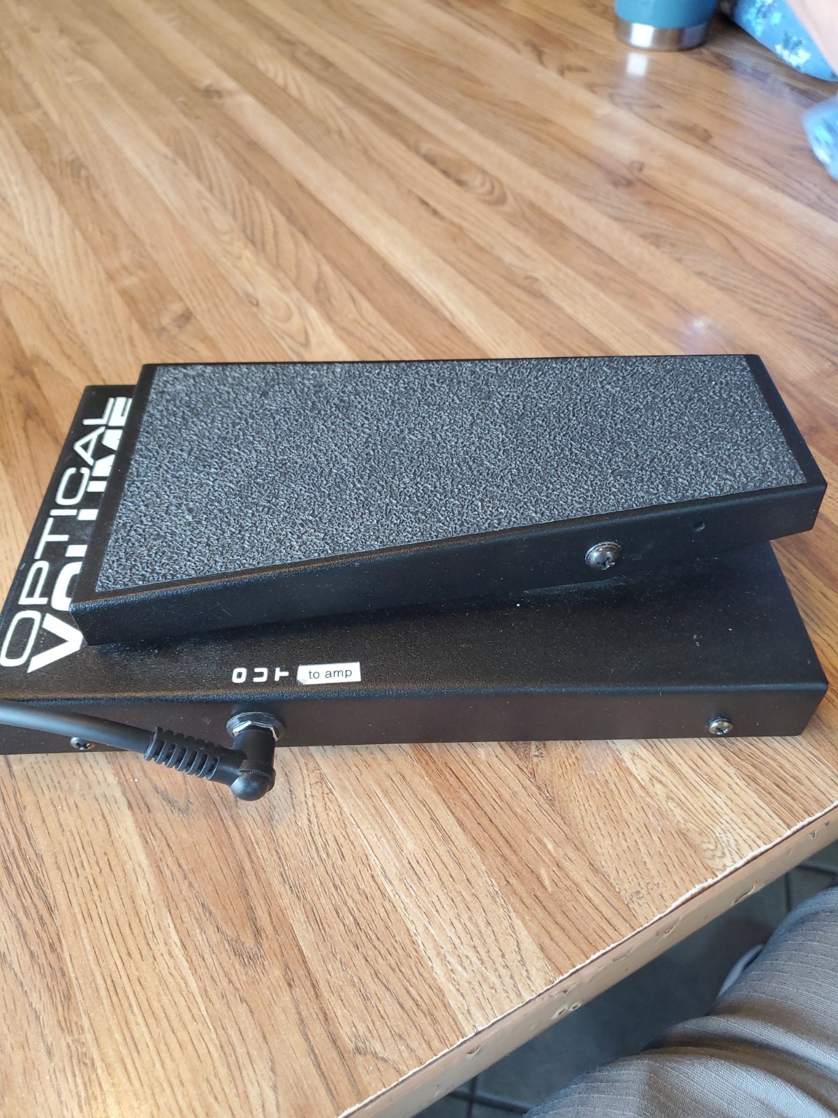 Morley EOV Optical Volume Pedal for Guitar Bass W/ Short Patch Cable Bundle