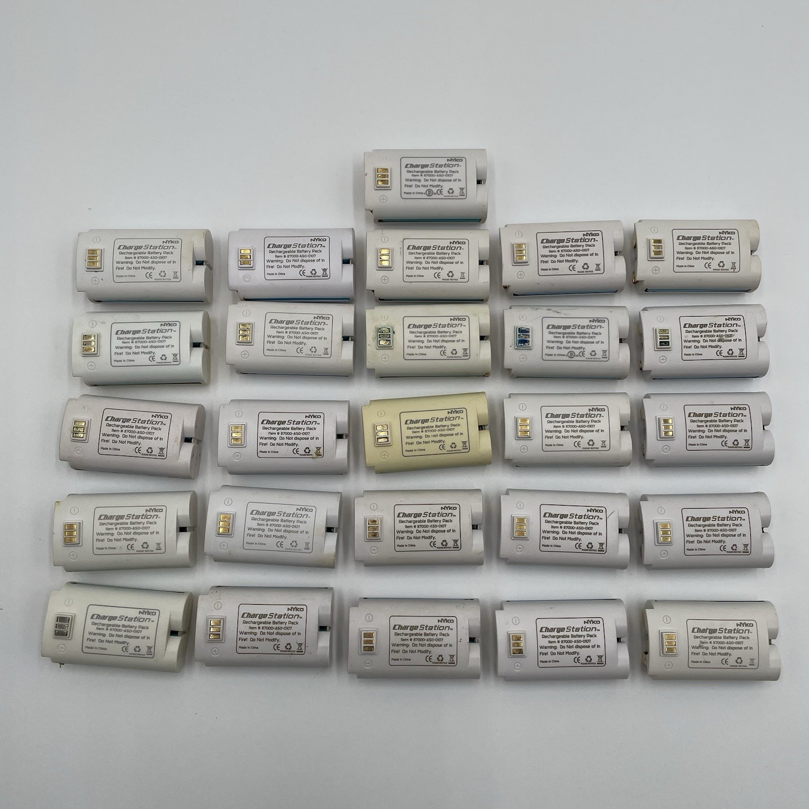 Lot Of 26 Rechargeable Battery Packs Nintendo Wii Nyko Charge Station 87000-A50