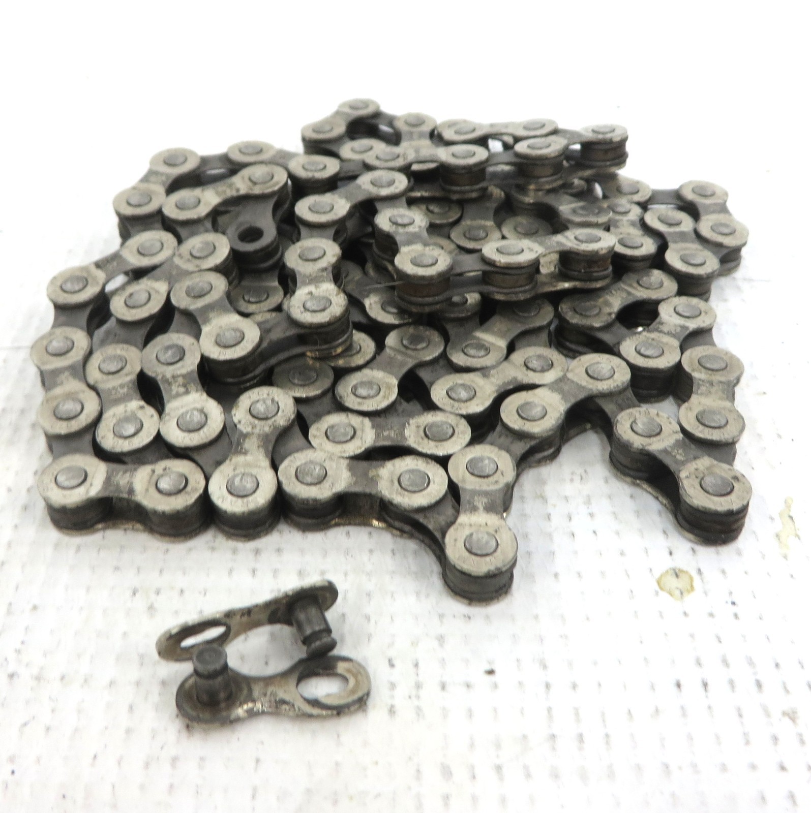 SRAM PC-970 9 SPEED CHAIN W/Powerlink Bicycle Bike .50 Wear 277g 108 Links