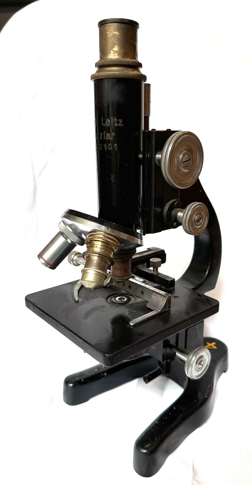 Antique Ernst Leitz Wetzlar Microscope No. 302101 Black No light Source
