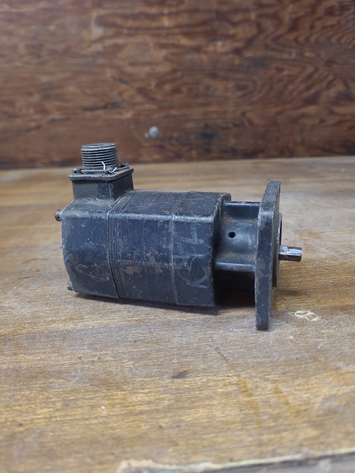 General Electric Tachometer Generator 2CM9 AAE