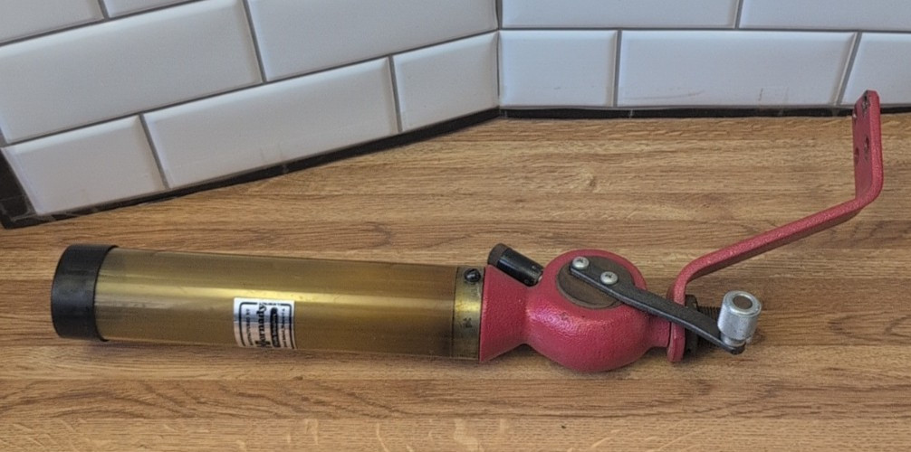 Hornady Lock N Load Powder Measure Dispenser & Benchrest Mount Good Shape