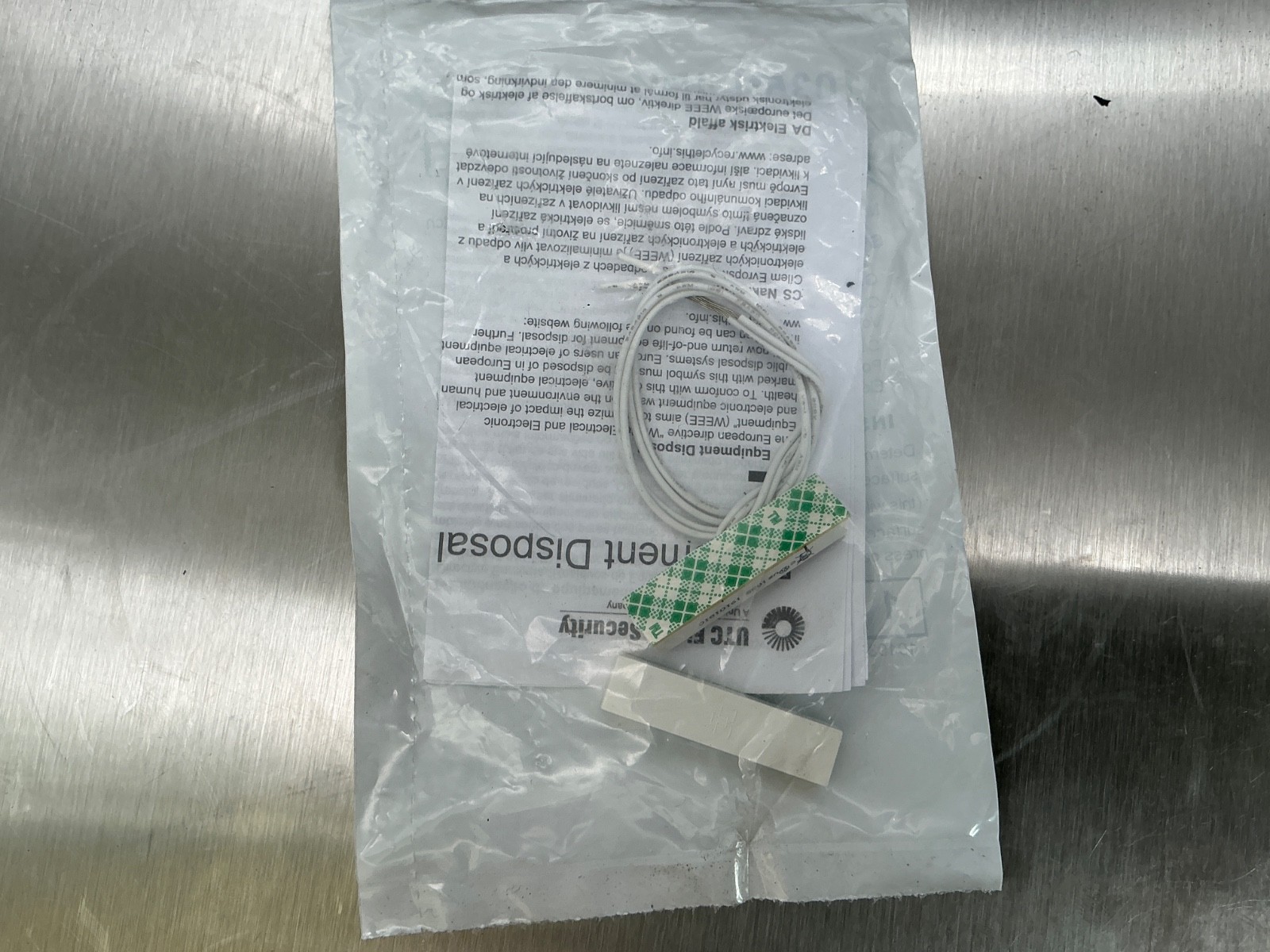 Interlogix 1035N-1PK Magnetic Reed Contact