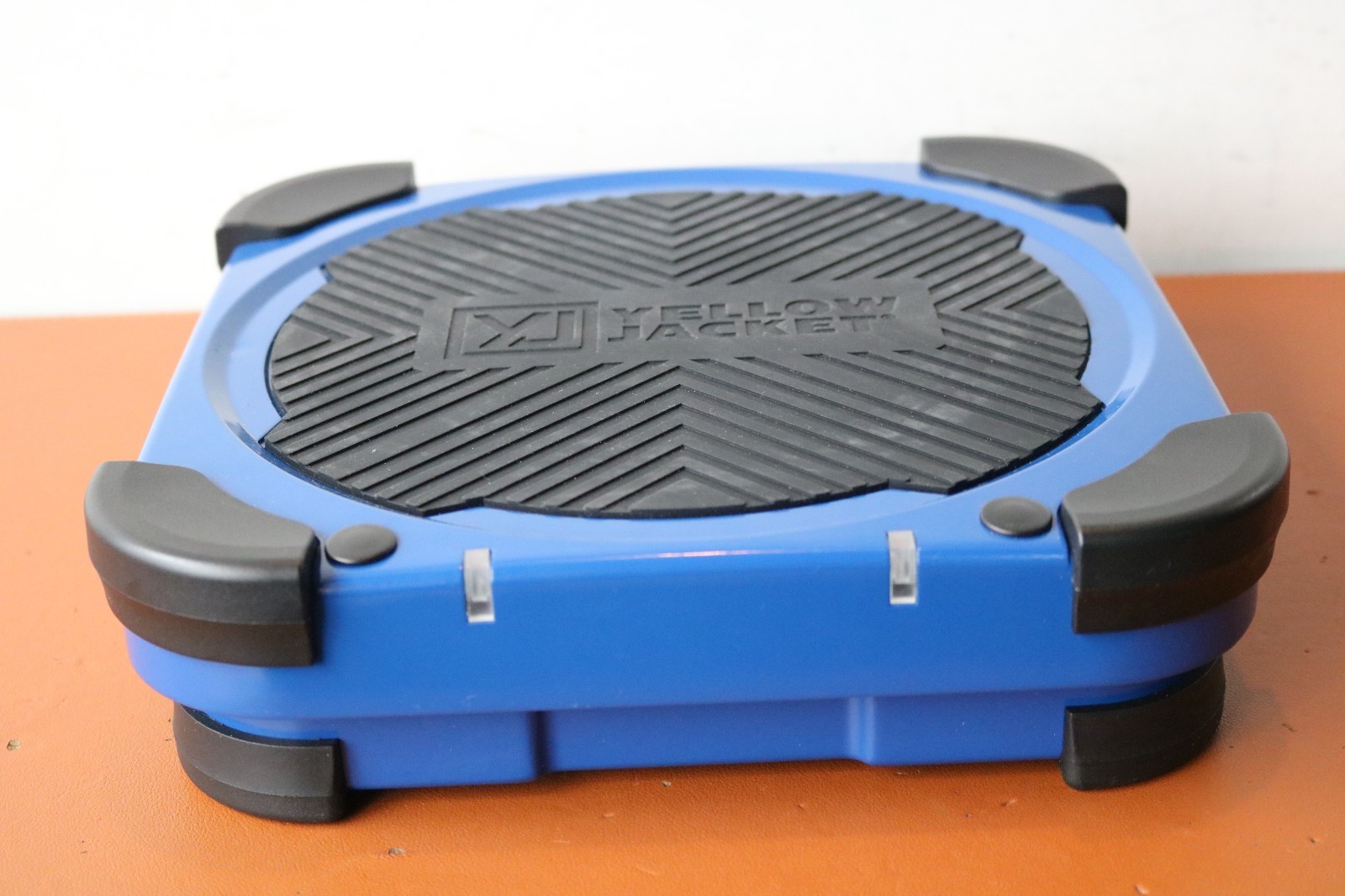 Yellow Jacket 220 Lbs. Electronic Refrigerant Scale 68862